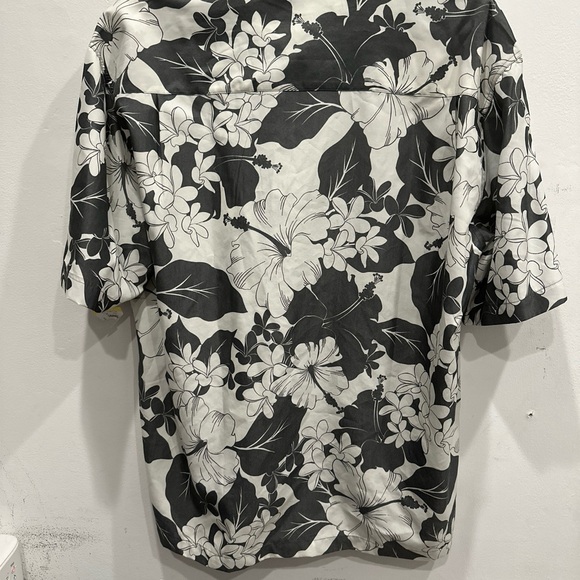 Quiksilver Waterman Shirt Mens XXL Short Sleeve Button Comfort Hawaiian NWT - Picture 2 of 7